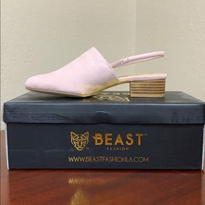 Blush • Closed Toe / Chunky Heel